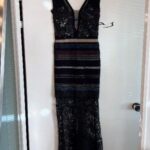 Maxi lace dress featuring a mix of colors